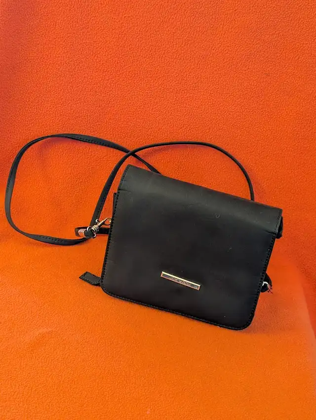 Joy Moda black fabric shoulder bag -6x5x2 inches in Women's - Bags & Wallets in Edmonton - Image 6