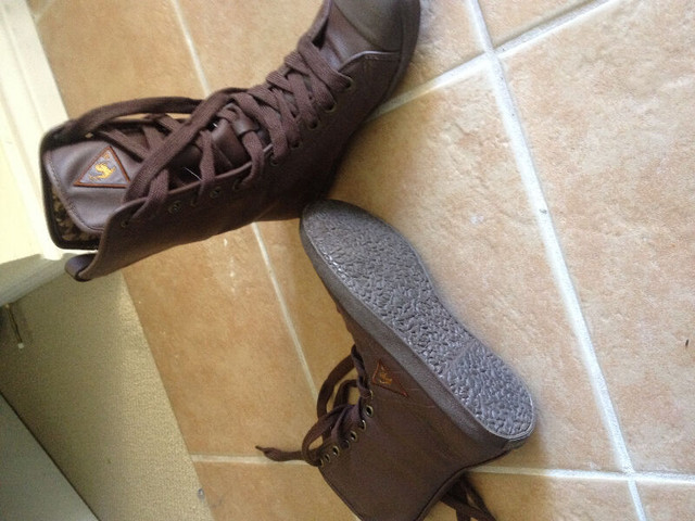 Le-Coq-Sportif Shoes Boots Brown Leather---Youth Size 5 US in Women's - Shoes in Mississauga / Peel Region - Image 3