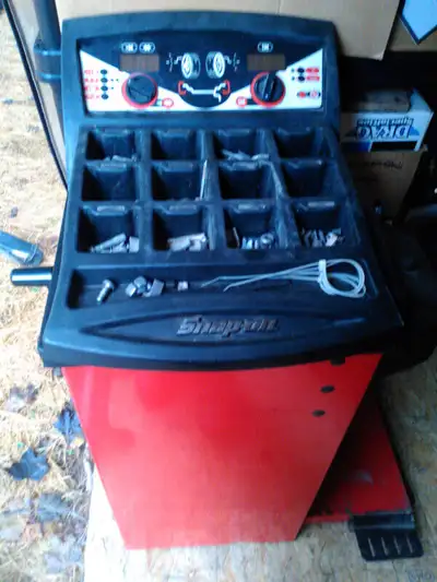 First $2260 takes it. I am not looking for any offers. For sale a used Snap on, model EEWB308A digit...