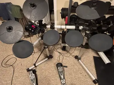 ELECTRONIC DRUMS DD402 UNIVOX $160, View more