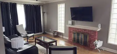 Looking for one roommate to complete our 3 bedroom/1 bath unit in Alta Vista, Ottawa available immed...