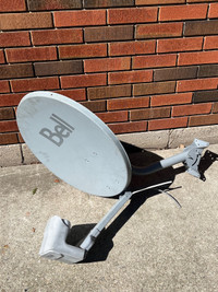 Bell satellite dish (quad lnb)