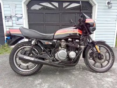 1984 KAWASAKI KZ- 750!! Mad Max approved ! Fully tuned up and ready for the end of the he world! GPZ...