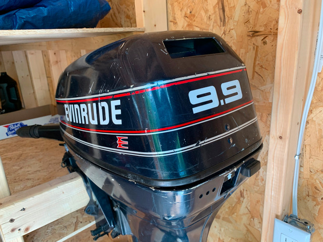 9.9 hp evinrude outboard motor in Powerboats & Motorboats in Belleville - Image 4