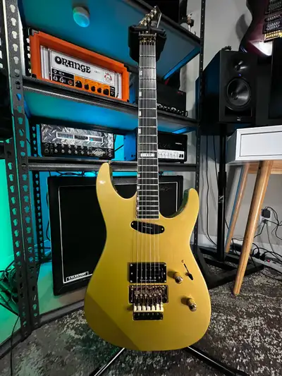 WILL BE IN EDMONTON WEDNESDAY EVENING Will include hardshell case for full ask Guitar is in immacula...