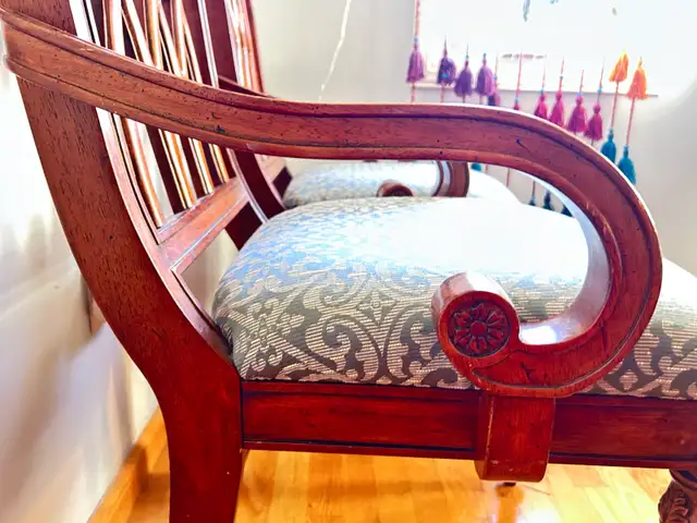 Vintage Solid Wood Dining Set | 10 Chairs in Dining Tables & Sets in City of Toronto - Image 8