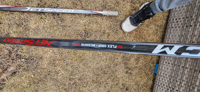 Hockey sticks in Hockey in Winnipeg - Image 4
