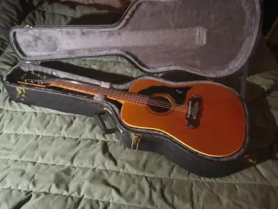 Vintage Framus Acoustic Guitar, new strings just installed, deluxe hardshell case included, as per p...
