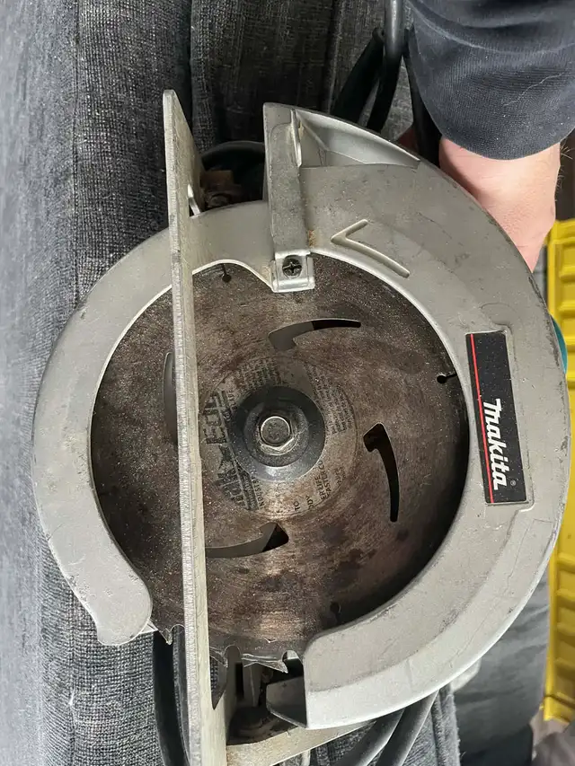 Makita Circular Saw in Power Tools in Oshawa / Durham Region - Image 2