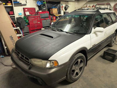 1998 SUBARU LEGACY OUTBACK LIMITIED,2.5L,AT,AWD,$3999