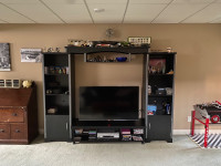 Entertainment unit and tv stand 