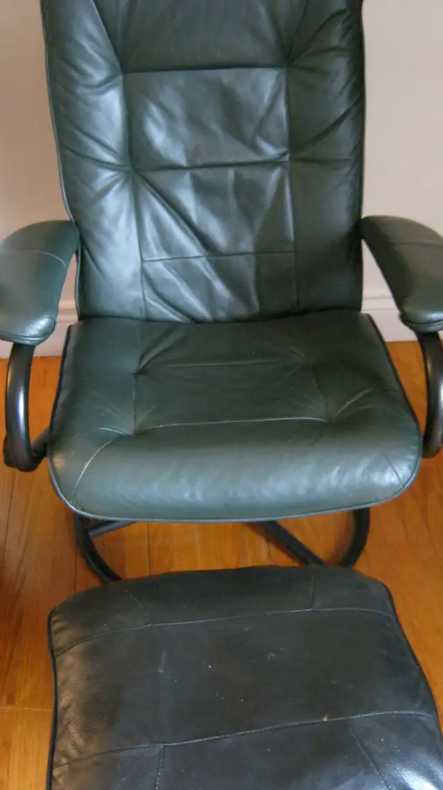 Two Leather Recliner-chairs with Ottoman. Dark green in Chairs & Recliners in Kingston - Image 3
