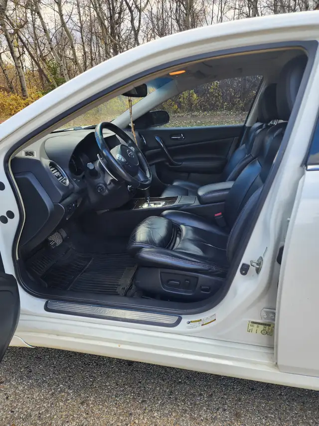 2011 Nissan Maxima SV Premium606387616320081926