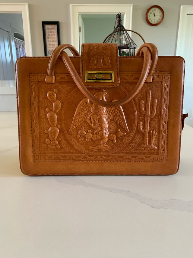 Vintage leather purse in Women's - Bags & Wallets in Trenton