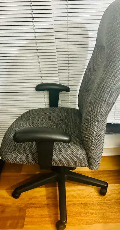 Used Office Chair – Good Condition – Great for Home Office, View more