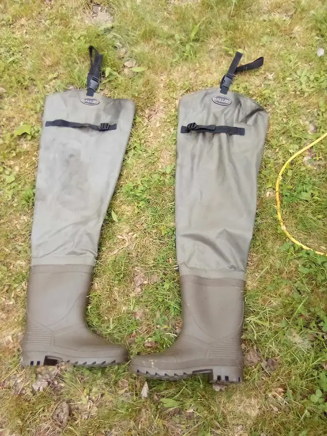 HIPE WADERS size 11 NO LEAKS in Fishing, Camping & Outdoors in City of Halifax - Image 4