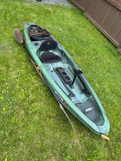 Pelican sentinel 100x angler with paddle and added rod holder. 500$ call or text 705-923-3188
