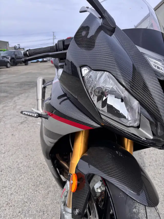 Triumph. Daytona moto2  2020 in Sport Bikes in Longueuil / South Shore - Image 5