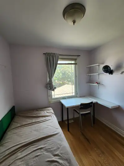 A furnished room for rent immediately