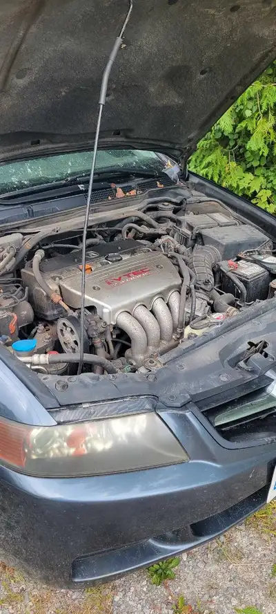 2005 Acura TSX 2.4 L VTEC motor, 201200 kms, 6 speed manual, newer brakes, sun roof, ac runs cold. c...
