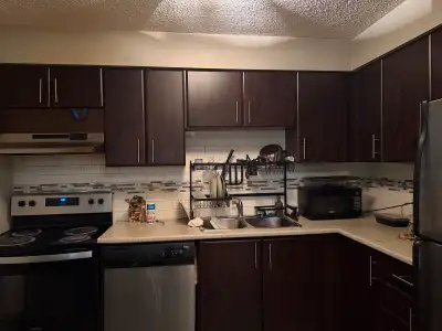 We are three people In the apartment And there is 3 room One of the Room He's leaving this month The...