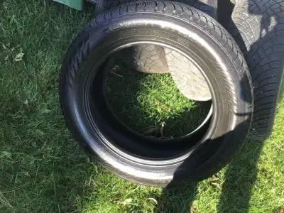 4 PNEUS NOKIAN R5 USURE 10/35 ÉGALE SUR LES 4 VOITURE VENDUE