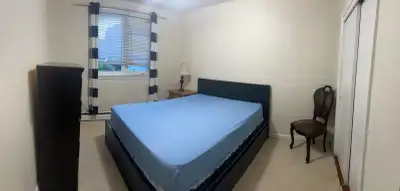 Large eaten kitchen with lots of cupboard space Coin, Laundry room in building Backyard for barbecui...