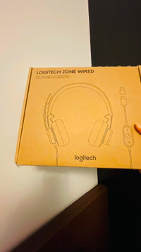 Logitech noise cancelling headset/ écouteurs professionnels