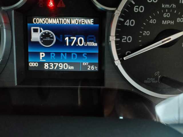 Toyota tundra sr5 2017 dans Autos et camions  à Granby - Image 4