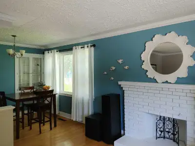 What place has to offer: - Month to month -Clean -Furnished room with internet and tv, Chromecast, 3...