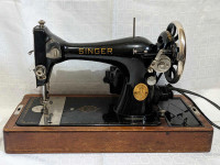 Singer Sewing Machine 1936, Electric w/ light, Everything Works