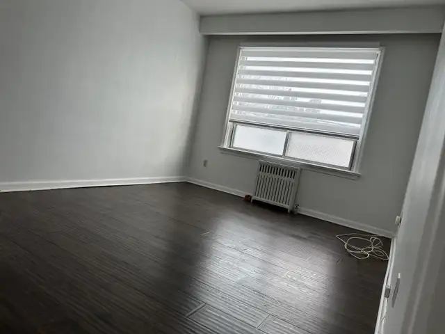 Spacious and  bright 2 Bedroom Apartment in Royal York & Mimico