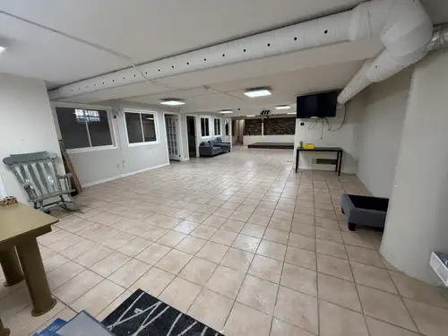 Commercial Unit for Lease – Downtown Barrie Prime commercial space located in the heart of downtown...