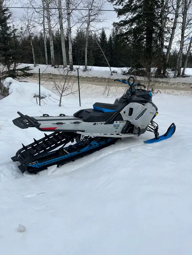 2022 Ski-doo Summit Edge 165 in Other in Revelstoke - Image 3