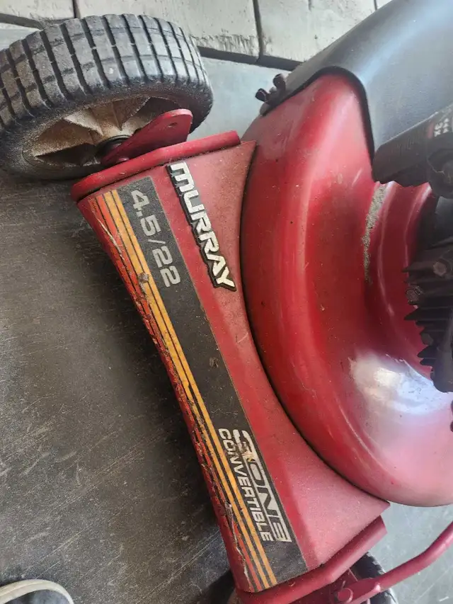 Tondeuse à gazon Murray 4.5/22 in Lawnmowers & Leaf Blowers in Drummondville - Image 3