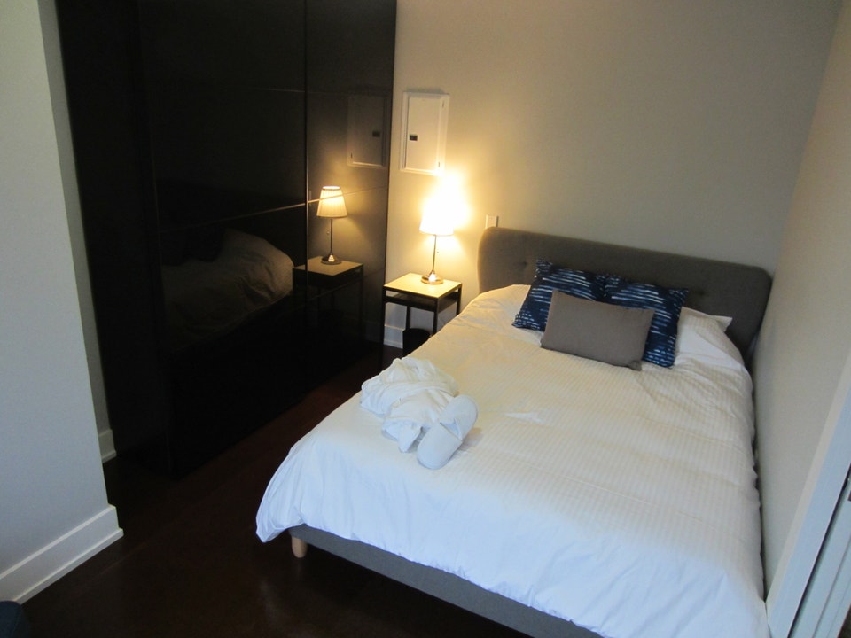 Modern Clean Apartment Close to Hospitals/Mall 3