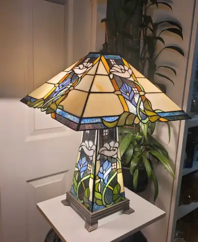 Tiffany style table lamp , View more