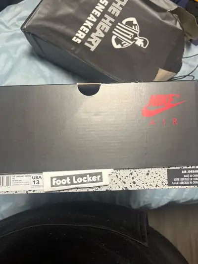 Trade for a size 12 (BRAND NEW) or cash buy. AJ’z 13 Retro OG first debut in 1990 Classic, Cmon what...