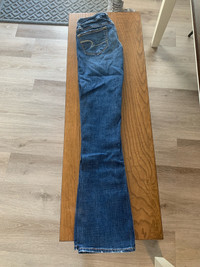 Amarican eagle boot cut jeans.