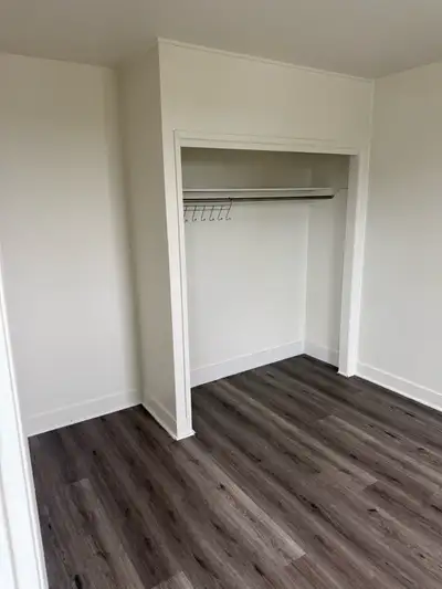 One-Bedroom Apartment for Rent Available now! Conveniently located close to the university and downt...
