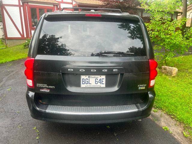 For Sale: 2015 Dodge Crew Caravan — photo 4