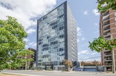 Magnificent view of the Ottawa River, across the street from government offices, close to 1000 sq ft...