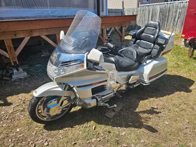 Goldwing gl1500 2000 in Touring in Laval / North Shore - Image 8
