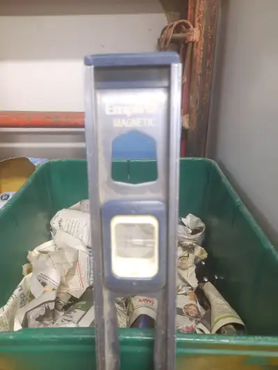 Niveau magnétique, View more