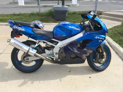1999 Kawasaki ZX9-R rare blue silver purple factory paint scheme. 10 strip underglow kit. Joe Rocket...