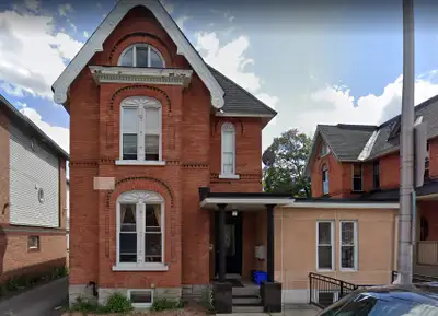 Prime Centretown Location – Walk to Downtown, Ottawa U & More