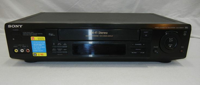 Sony  SLV-998 HI-FI 4 HEAD PROFESSIONAL VHS VCR BRAND NEW !!!! dans Appareils électroniques  à Ville de Montréal - Image 2