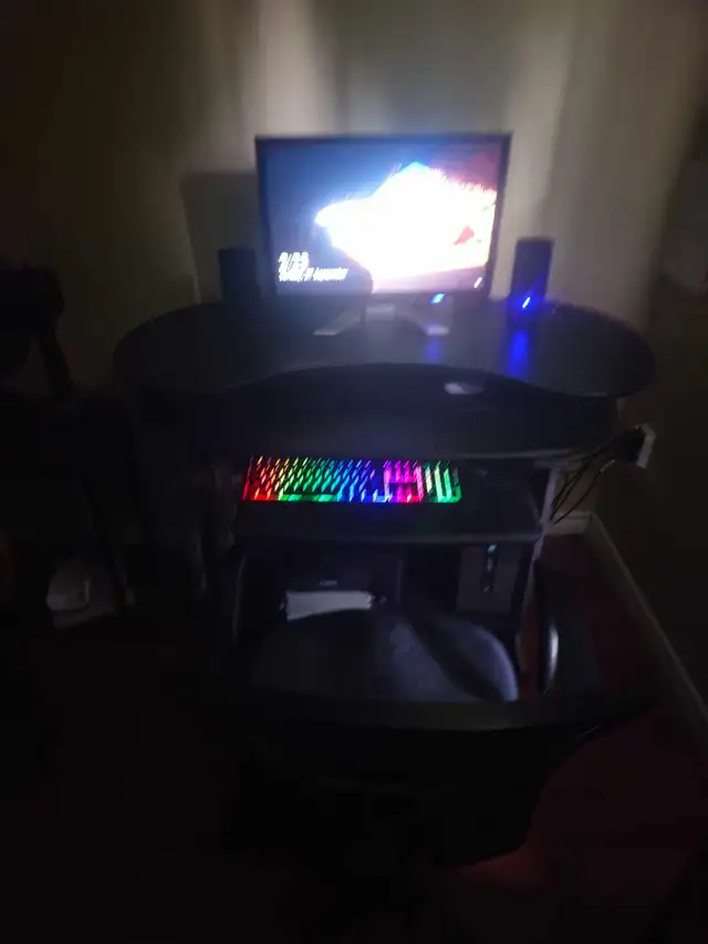 Black Corner Computer Desk with Keyboard Tray578765068729722882