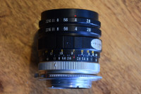Sun 1:2.8 35 mm Wide Angle lens, with case