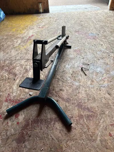 Manual log splitter Good for camping to split firewood